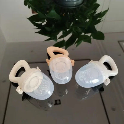 Silicone Baby Fruit/Vegetable Feeding Pacifier with Cover