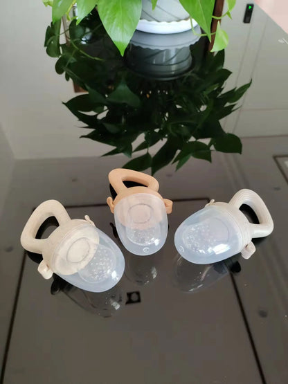 Silicone Baby Fruit/Vegetable Feeding Pacifier with Cover