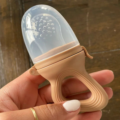 Silicone Baby Fruit/Vegetable Feeding Pacifier with Cover